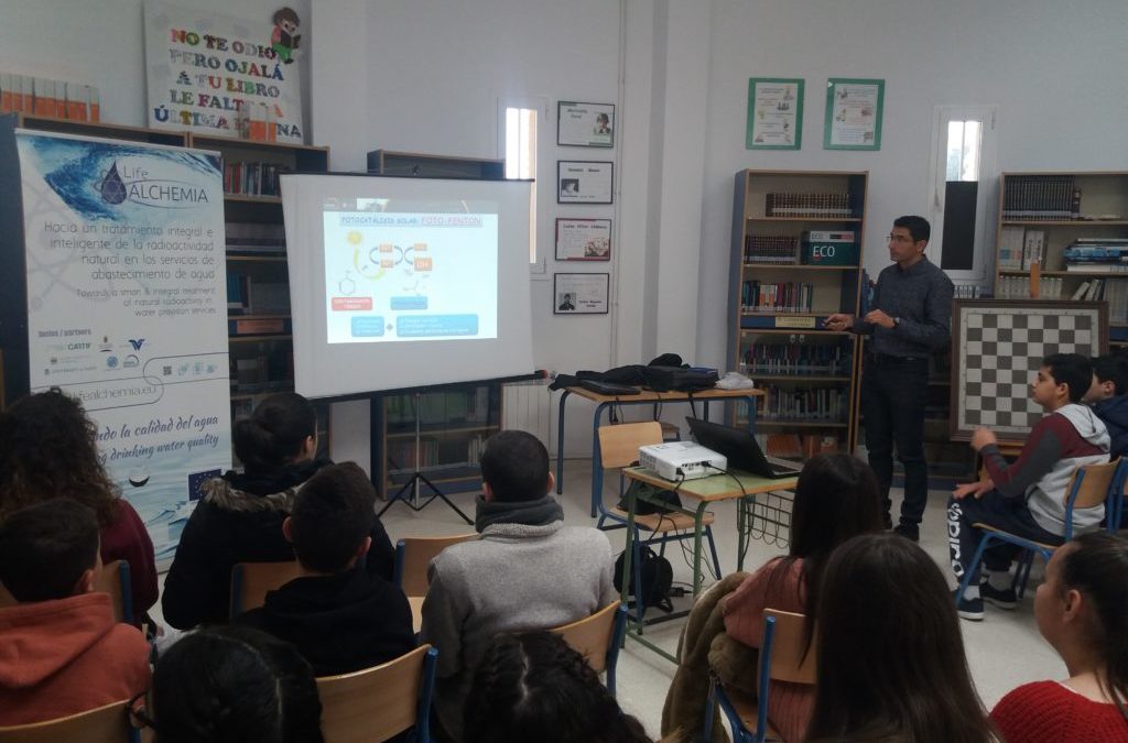 Dissemination talk in Gádor college, Almería (Spain)